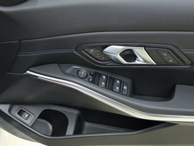 2025 BMW 3 SERIES 缩略图 39