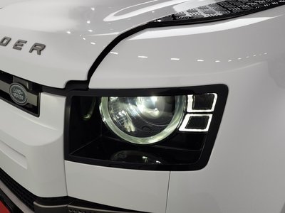 LAND ROVER DEFENDER - 9
