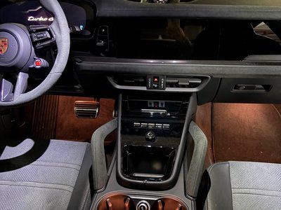 2024 Porsche CAYENNE 缩略图 16