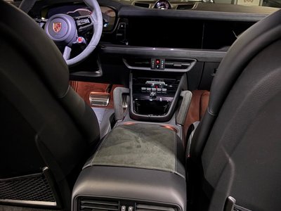 2024 Porsche CAYENNE 缩略图 15