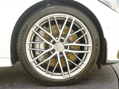 MERCEDES-BENZ C-CLASS AMG - 8