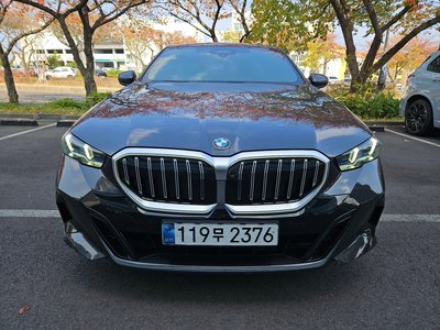 BMW 5 SERIES
