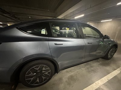 TESLA MODEL Y - 6