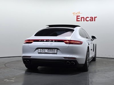 PORSCHE PANAMERA - 3
