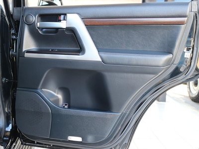 2016 Toyota LAND CRUISER 200 — миниатюра 37