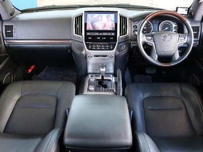 2016 Toyota LAND CRUISER 200 照片 2