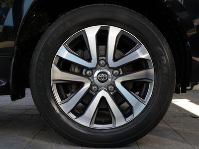 2016 Toyota LAND CRUISER 200 照片 9