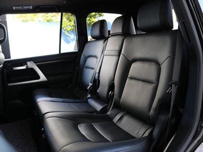 2016 Toyota LAND CRUISER 200 — миниатюра 30