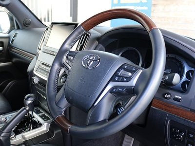 2016 Toyota LAND CRUISER 200 — миниатюра 13
