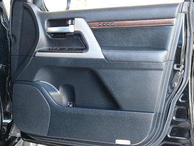 2016 Toyota LAND CRUISER 200 — миниатюра 35