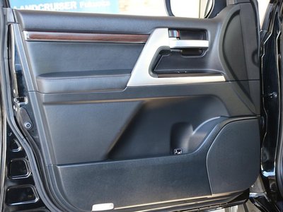 2016 Toyota LAND CRUISER 200 — миниатюра 34