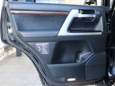 2016 Toyota LAND CRUISER 200 — миниатюра 36