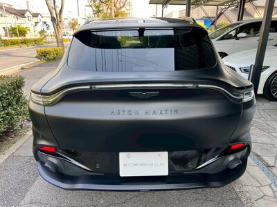 ASTON MARTIN DBX - 7