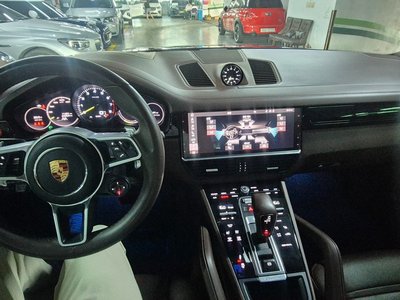 PORSCHE CAYENNE - 9