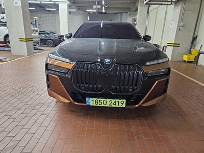 BMW I7 - 7