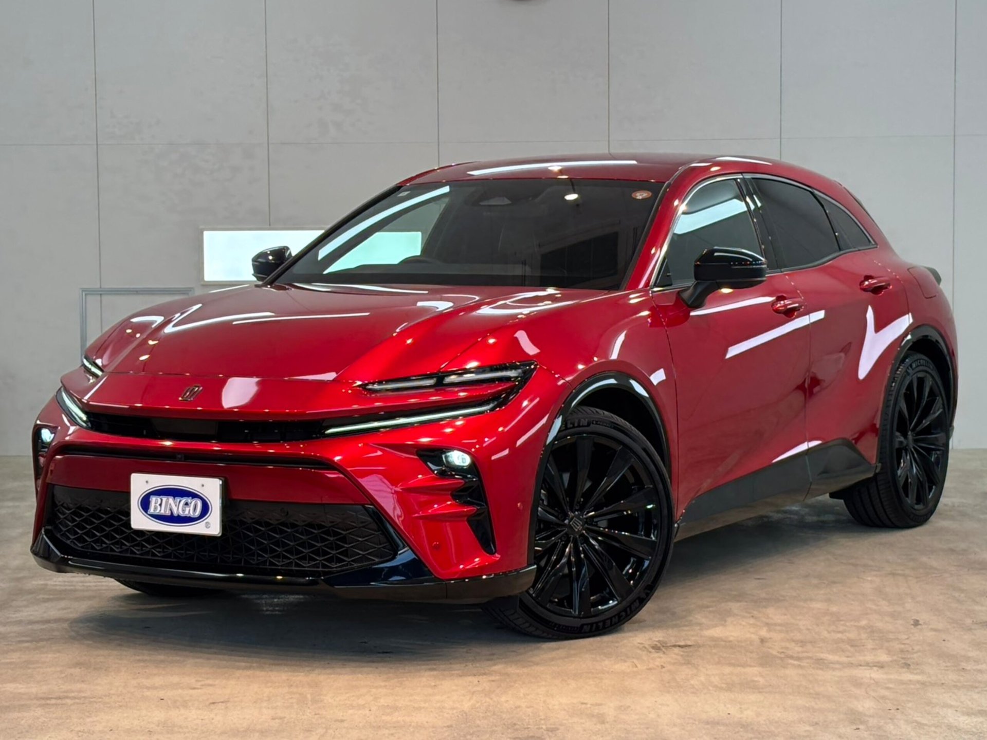 TOYOTA CROWN SPORT - View 1