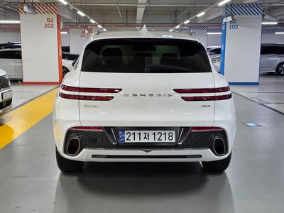 صورة 3 لـ 2022 Genesis GV70