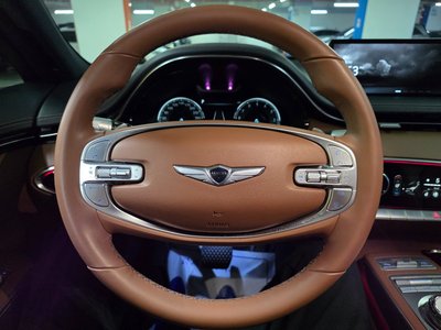 صورة 6 لـ 2022 Genesis GV70