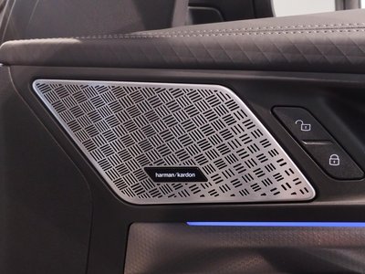 2025 BMW X2 — миниатюра 23