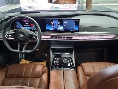صورة مصغرة 17 لـ 2024 BMW 7 SERIES