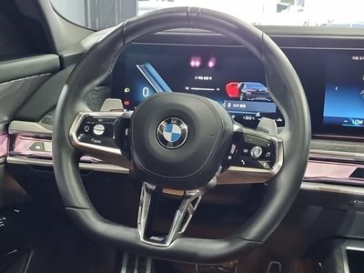 صورة مصغرة 18 لـ 2024 BMW 7 SERIES
