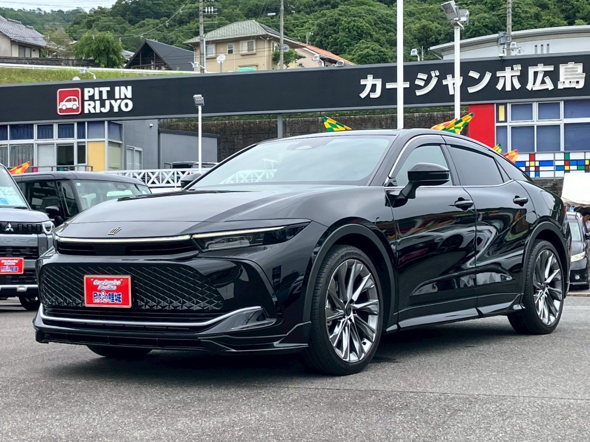 TOYOTA CROWN CROSSOVER - View 1