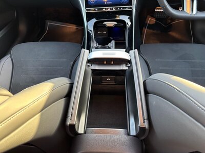 2025 MERCEDES-BENZ C-CLASS 缩略图 29