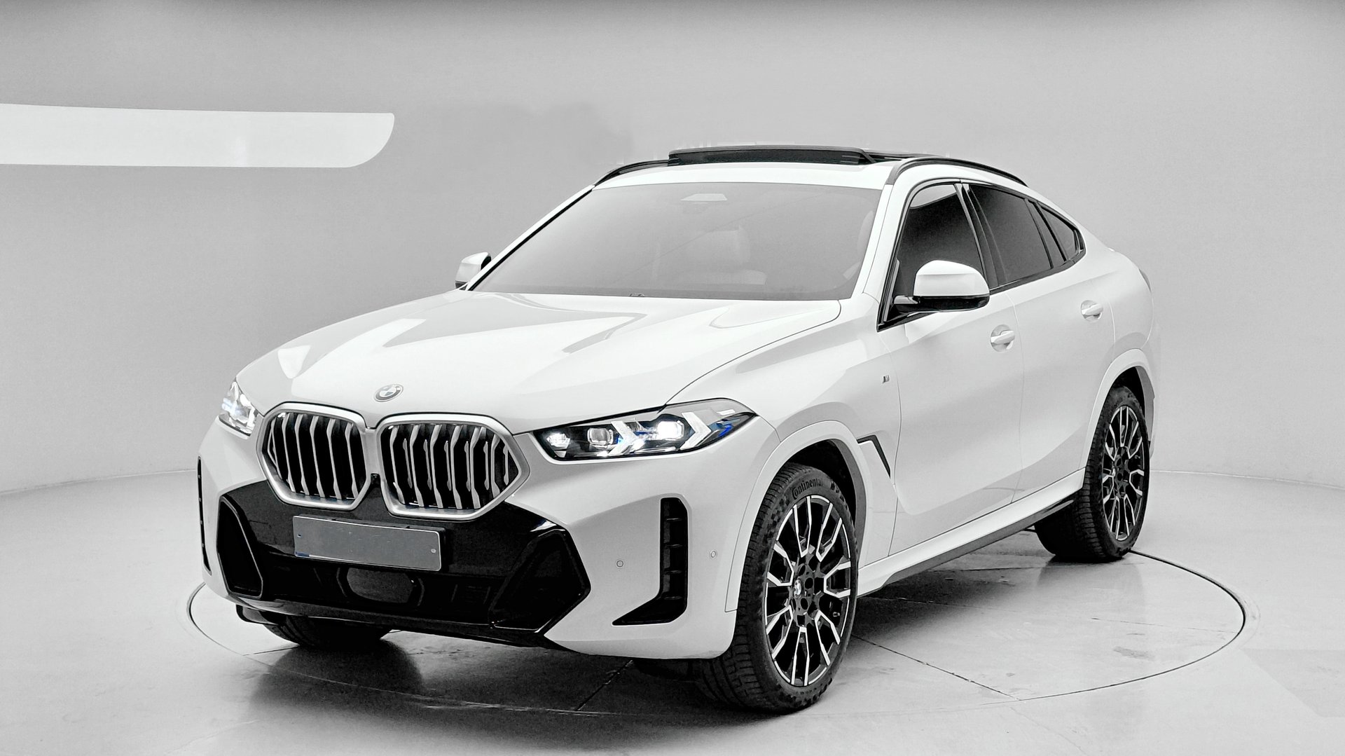 BMW X6 - View 1