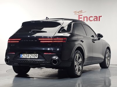 صورة 3 لـ 2022 Genesis GV70