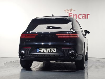 صورة 4 لـ 2022 Genesis GV70