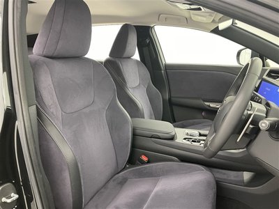 2023 Lexus RZ photo 2