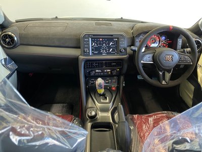 NISSAN GT-R - 7