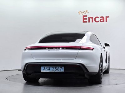 2024 Porsche TAYCAN 照片 4