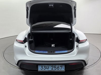2024 Porsche TAYCAN thumbnail 37