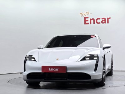 2024 Porsche TAYCAN 照片 2