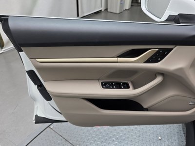 2024 Porsche TAYCAN thumbnail 14