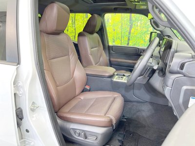 TOYOTA LAND CRUISER 250 - 8