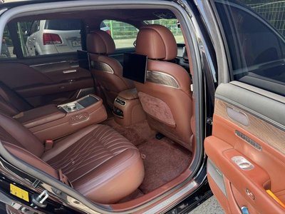صورة 8 لـ 2022 Genesis G90 (RS4)
