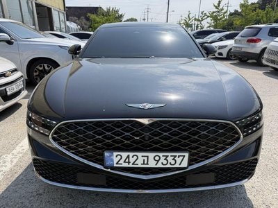 صورة 2 لـ 2022 Genesis G90 (RS4)