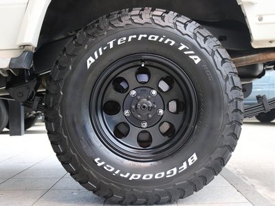 TOYOTA LAND CRUISER - 10