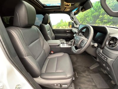 TOYOTA LAND CRUISER 250 - 7