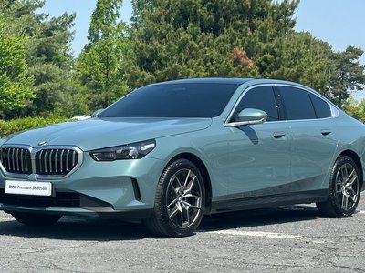 BMW 5 SERIES - 1