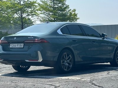 BMW 5 SERIES - 4