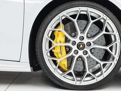 صورة مصغرة 31 لـ 2020 Lamborghini HURACAN SPYDER