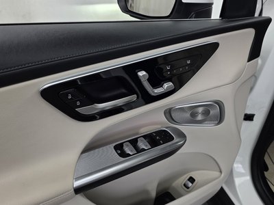 صورة مصغرة 33 لـ 2024 Mercedes-BENZ GLC