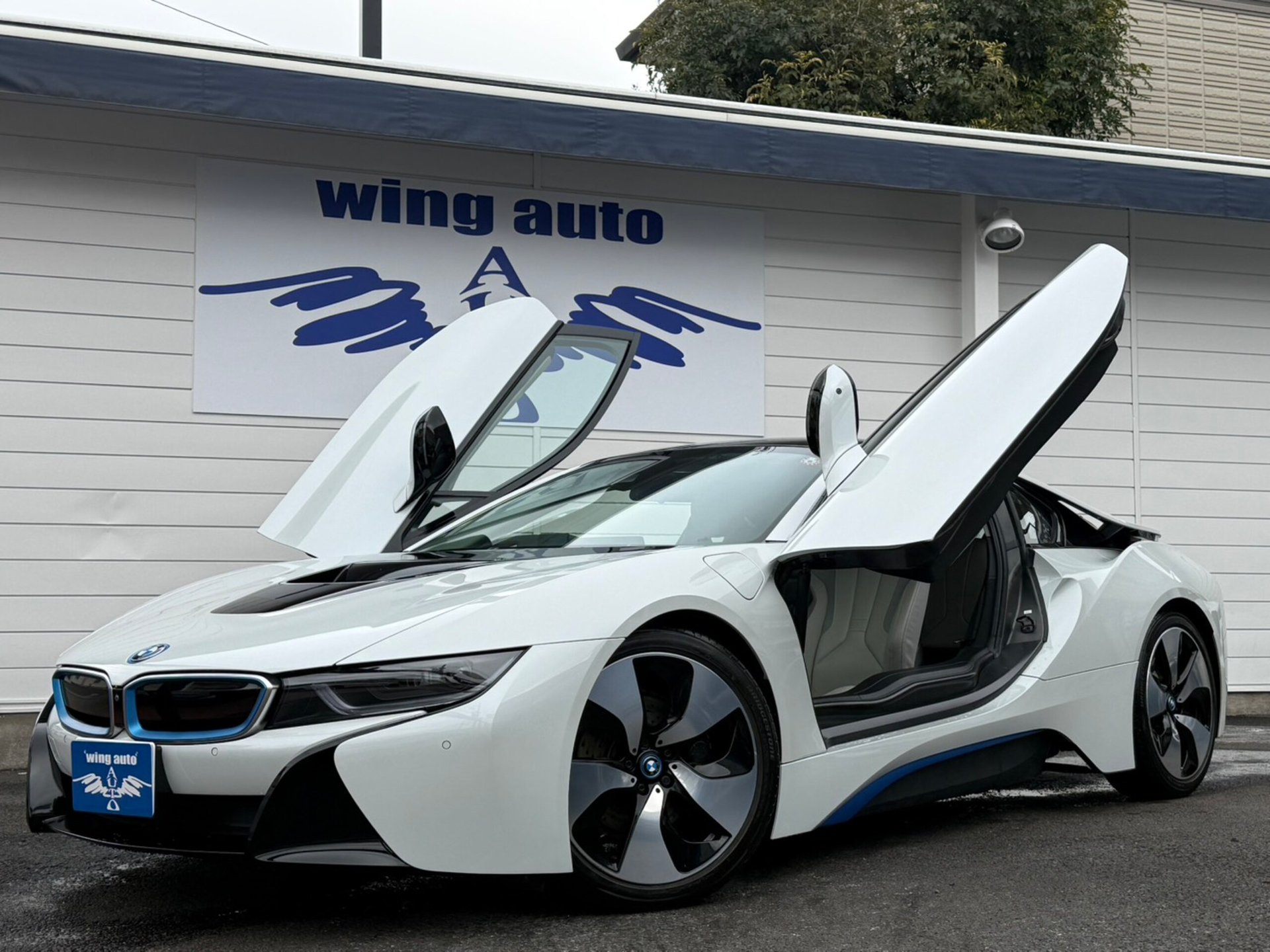 BMW I8 - View 1
