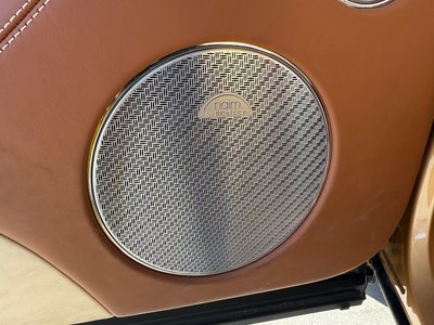 BENTLEY BENTAYGA - 8