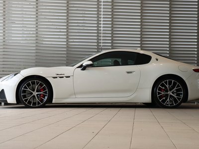 MASERATI GRANTURISMO - 6