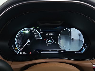 صورة 8 لـ 2024 Genesis GV70
