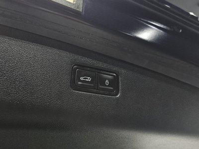 2024 Genesis GV70 thumbnail 16
